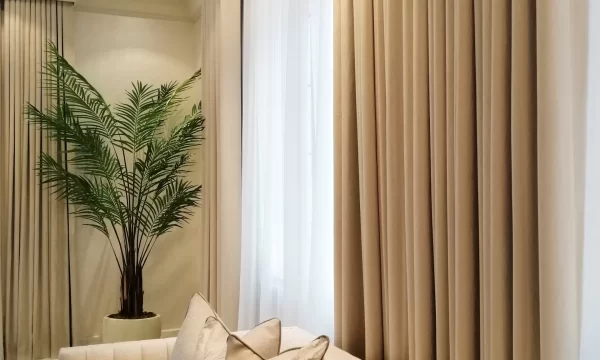 Choose the perfect curtain for living room